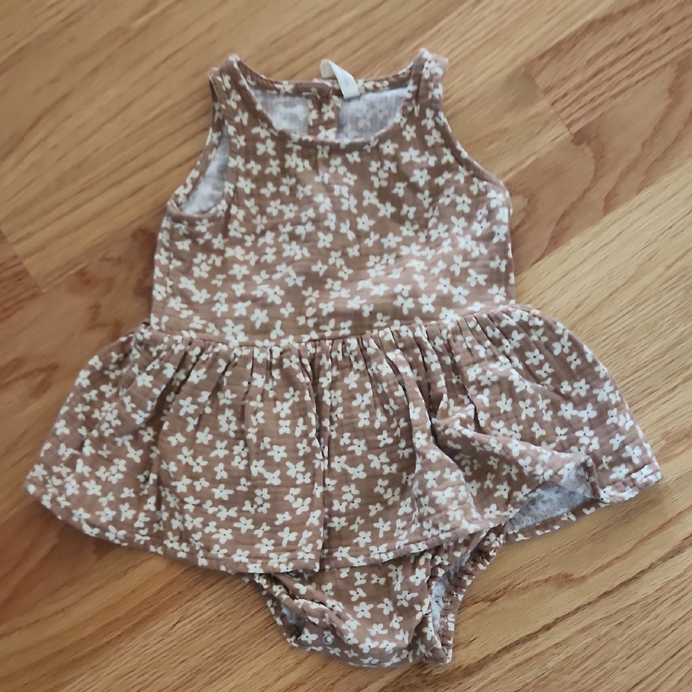 Quincy Mae Floral Gauze Dress 12/18 Mos